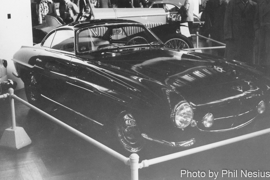 At New York Autoshow 1955 / 114L_0022 / 