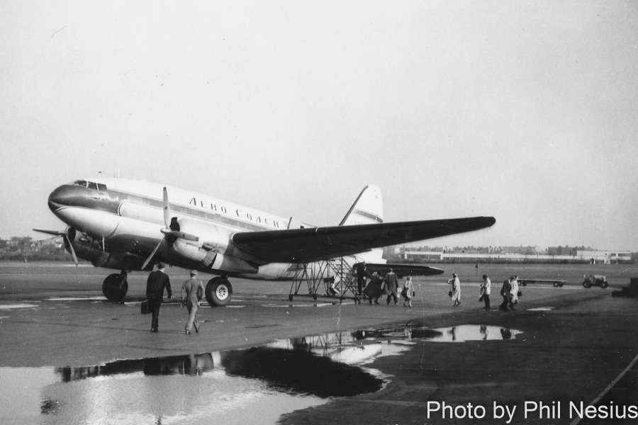 C46 Dad flew to NY Autoshow in from Midway Airport, 1953 / 274K_0020 / 