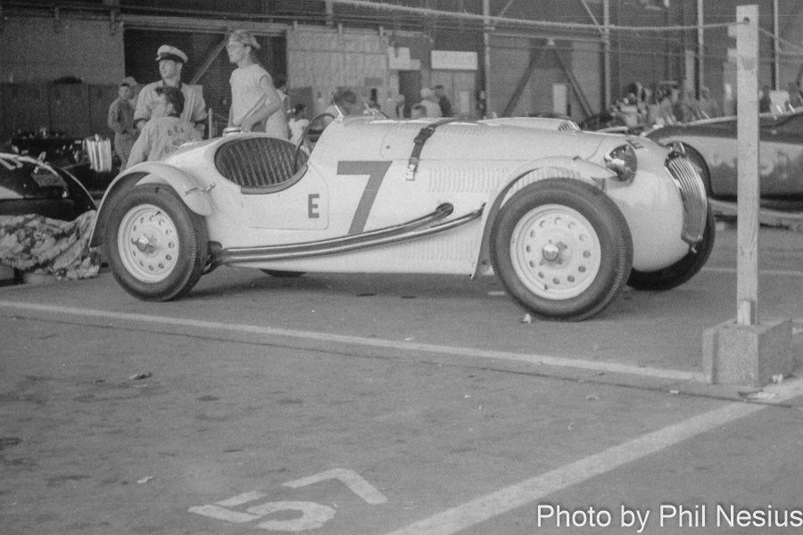 Frazer Nash Le Mans Replica number 7 driven by Ted Boynton at Lockbourne AFB August 1953 / 493K_0006 / 