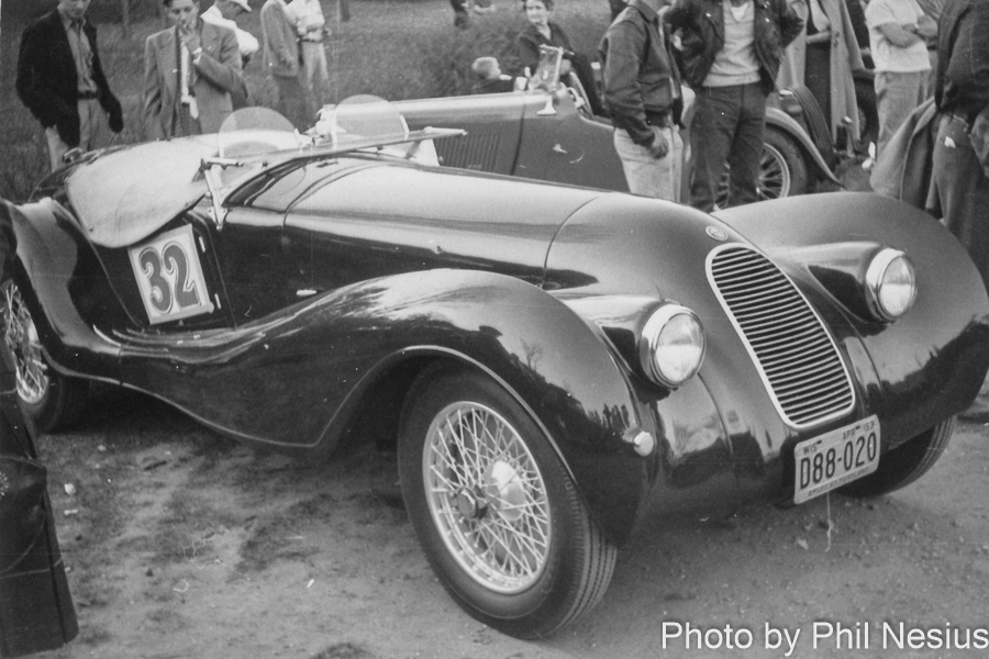 1933 Alfa Romeo Number 32 possibly at Elkhart Lake 1952 or Wilmot 1953 (?) 1953 License plate / 544E_0001 / 
