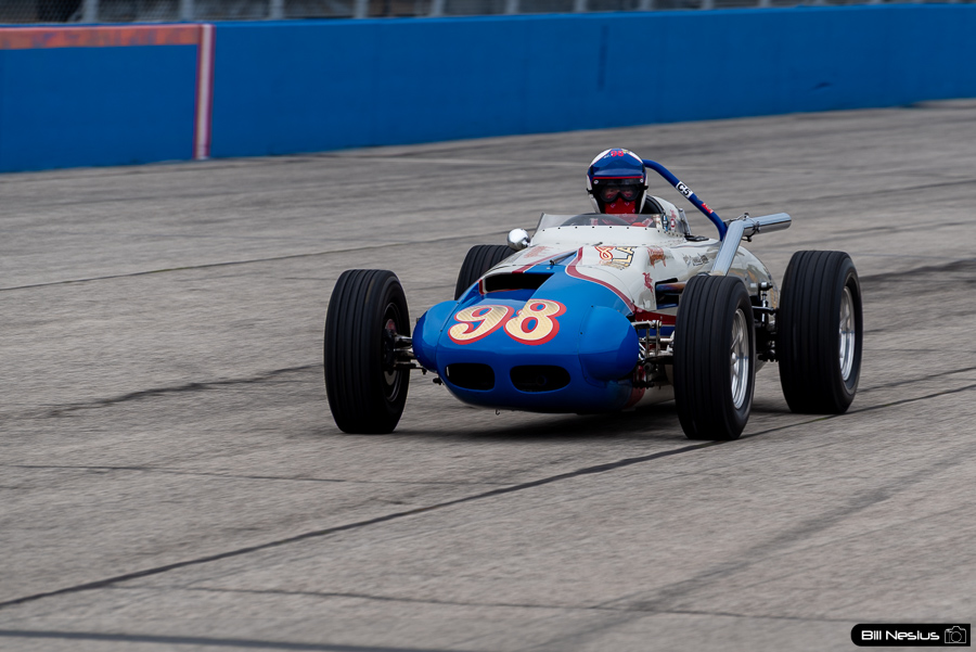 1963 Watson Roadster - Willard Battery Agajanian Special Replica Number 98  / IMG_6334 / 3