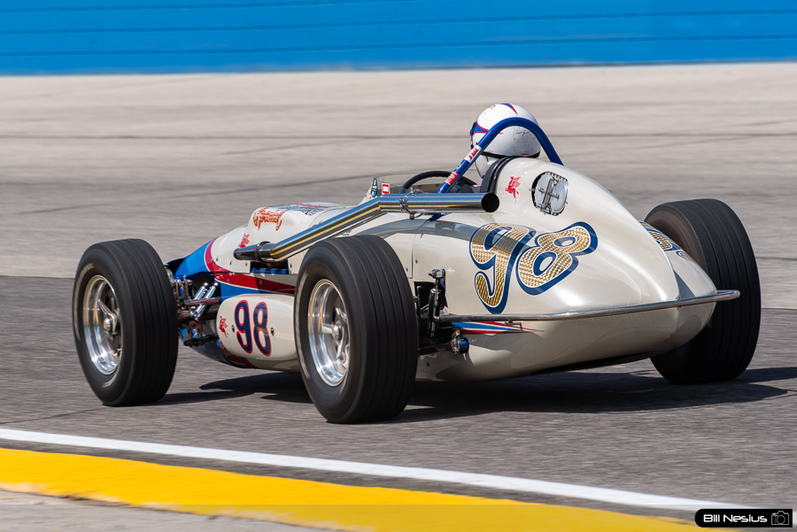 1963 Watson Roadster - Willard Battery Agajanian Special Replica Number 98  / IMG_9153 / 3