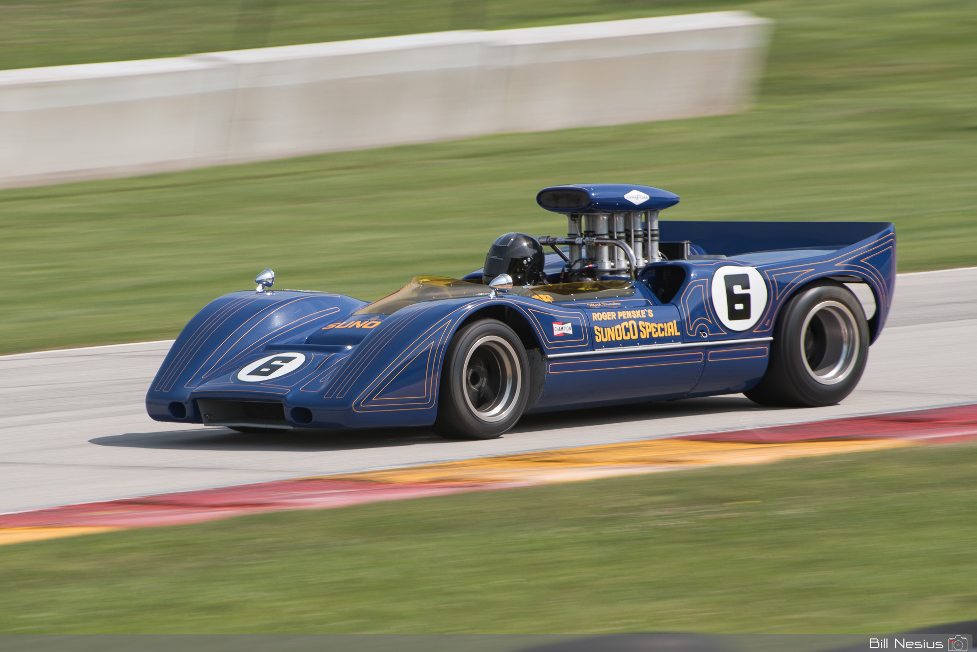 1967 Lola T70 Spyder #6 in turn 7 / DSC_3923 / 4