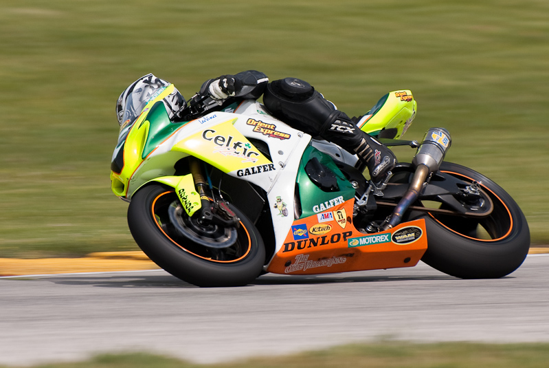Shane Narbonne, No. 7 on the Celtic Racing Suzuki GSX-R1000 in turn 7, Road America, Elkhart Lake, WI