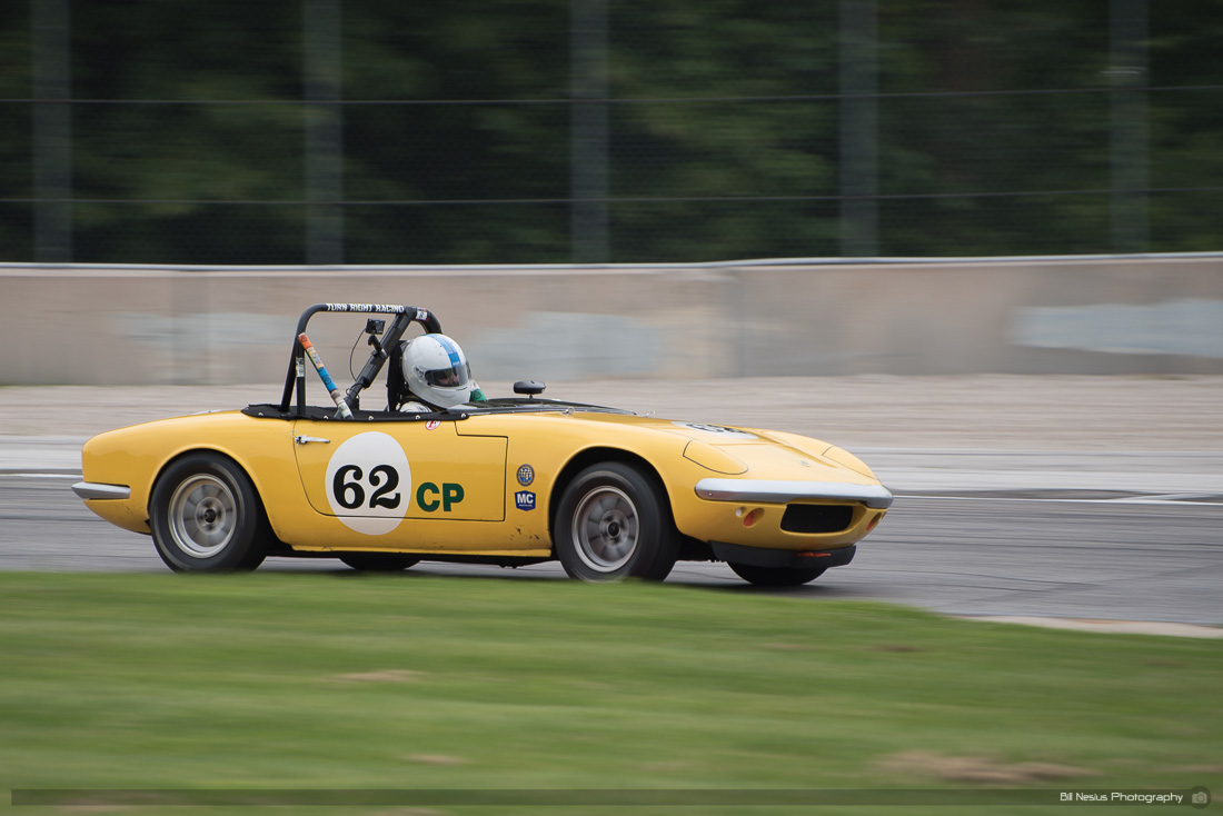 1965 Lotus Elan #62 in turn 1 ~ DSC_5200