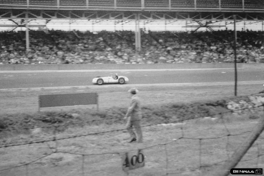 Kurtis Kraft FD (Novi Special), #18 driven by Troy Ruttman at 1955 Indy time trials / 001H_0007 / 