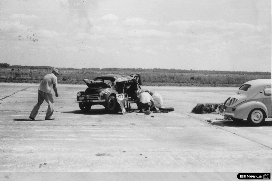 Rolled Renault Number 86 at Sebring March, 13 1955 / 114L_0027 / 