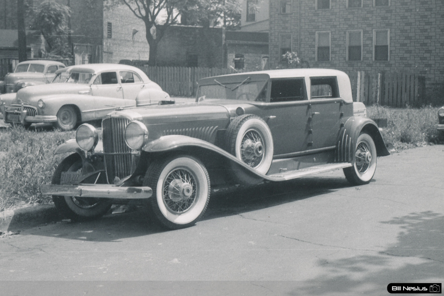 Duesenburg on street, might be 1952 in Texas / 137E_0039 / 