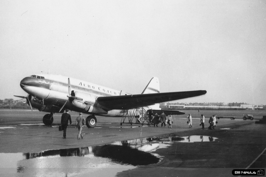 C46 Dad flew to NY Autoshow in from Midway Airport, 1953 / 274K_0020 / 