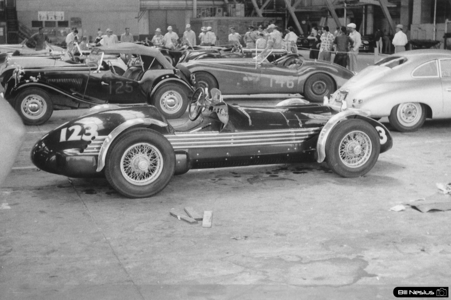Uihlein Special Number 123 driven by Karl Brocken at Chanute AFB June, 1953 / 312K_0001 / 