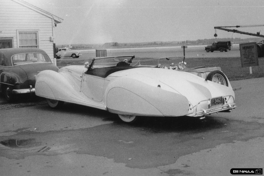 Lockbourne AFB August 1953 / 493K_0017 / 
