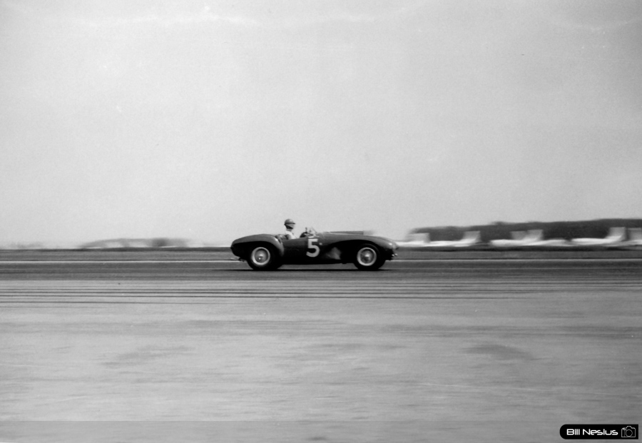 1954 Ferrari 375 MM Number 5 driven by Jim Kimberly at Lockbourne AFB August 1954 / 677L_0002 / 