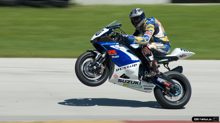 Aaron Yates on the Number 20 Suzuki GSXR1000 / DSC-1506 / 3
