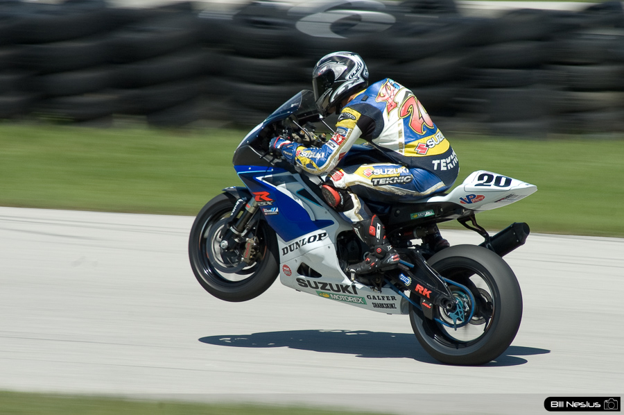 Aaron Yates on the Number 20 Suzuki GSXR1000 / DSC-1508 / 4
