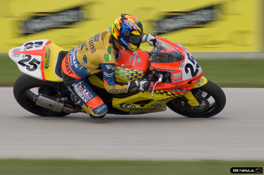 Akira Tamitsuji on the Number 25 Corona Extra Racing Suzuki GSX-R1000 / DSC_1283 / 4