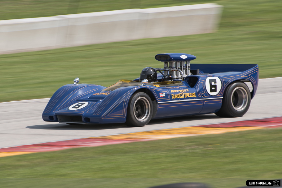 1967 Lola T70 Spyder #6 in turn 7 / DSC_3923 / 4