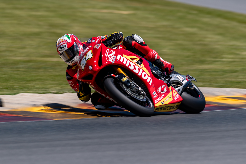 Richie Escalante on the Number 54 M4 ECSTAR Suzuki GSX-R1000R - IMG_0472 / 3