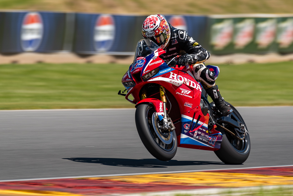 Larry Pegram on the Number 72 Honda CBR1000RR-R SP - IMG_0892 / 3