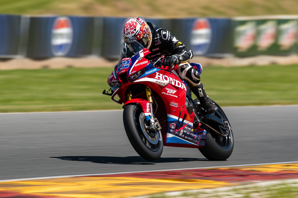 Larry Pegram on the Number 72 Honda CBR1000RR-R SP - IMG_0927 / 3